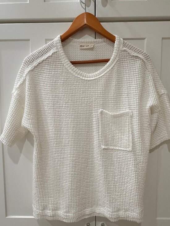 new in Tops - White Waffle Knit Short Sleeve Top Pocket Relaxed Fit Size S